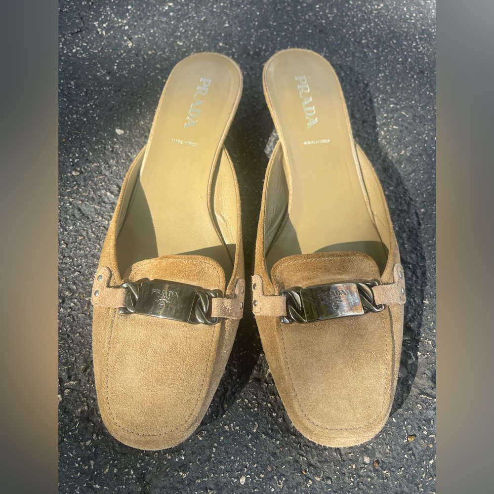 Y2K Prada suede leather kitten heels